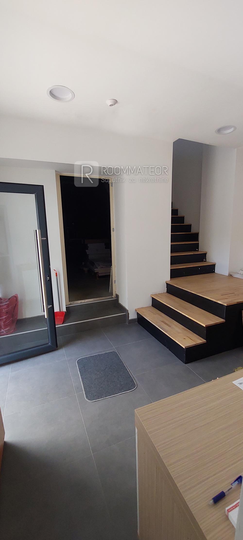 Slika 10 - Cirila i Metodija 105A,  Lokal na prodaju, 500m2, 700.000€